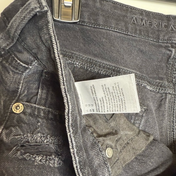 American Eagle Distressed Black Denim Shorts - Picture 7 of 7